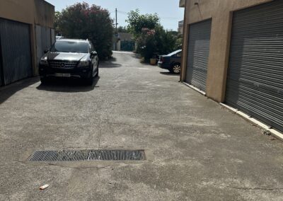 garage-montgri-blau_04